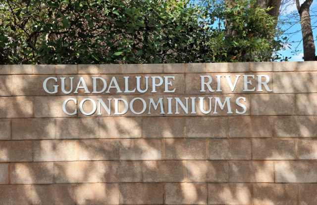 Fully furnished condo! - 1000 Guadalupe Street, Kerrville, TX 78028