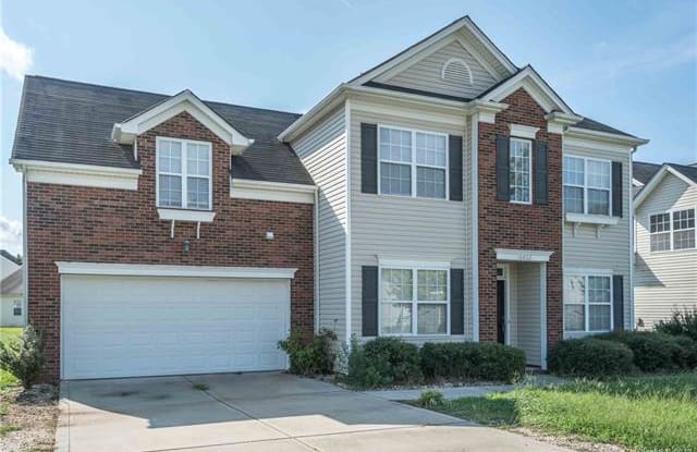 10802 Huntington Meadow Lane - 10802 Huntington Meadow Ln, Charlotte, NC 28273