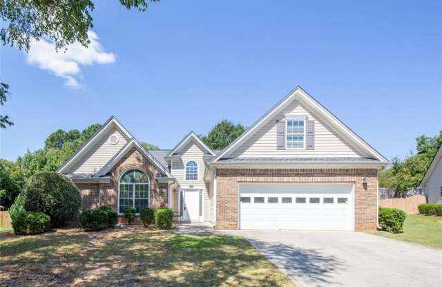 3160 Victoria Park Drive NE Gallery 1