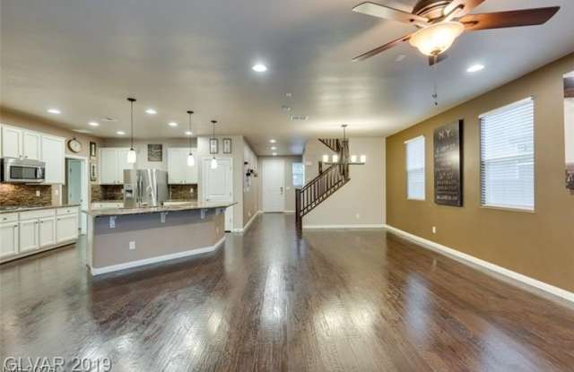 1077 Hickory Park Street Gallery 3