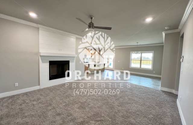 Tontitown-Single-Family Home- Open Concept Briarwood Plan- 6 Month Lease Gallery 3