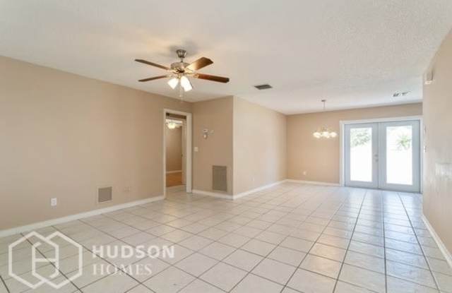 1611 Cromwell Drive Gallery 3