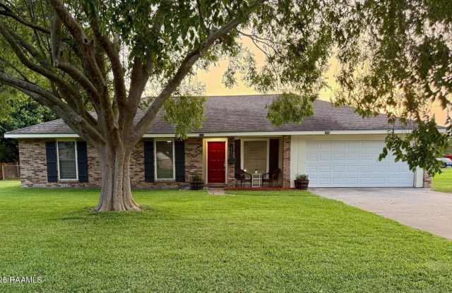 111 Cajun Street - 111 Cajun Street, Lafayette County, LA 70518 111 Cajun Street - 111 Cajun Street, Lafayette County, LA 70518