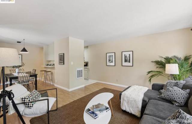 2632 Warring St # 61F photos photos