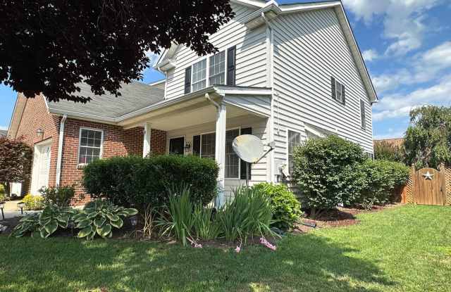 2066 Honeysuckle Lane photos photos