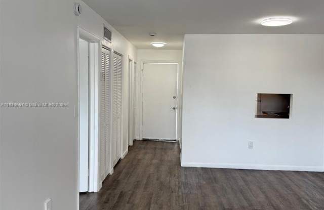 528 Meridian Ave photos photos