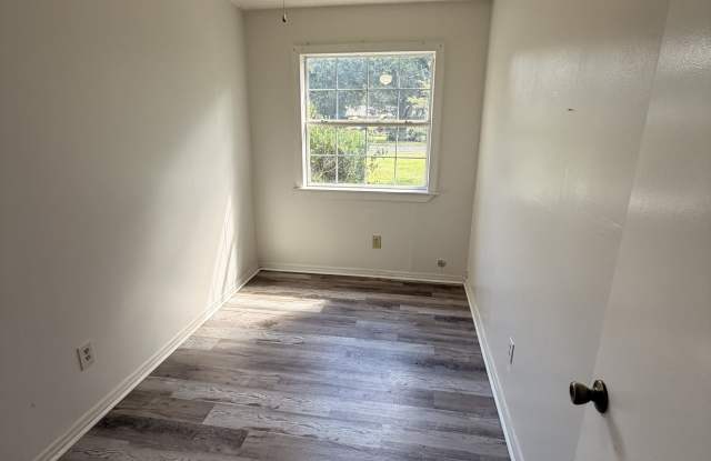 5653 Brooks Ln. Gallery 3