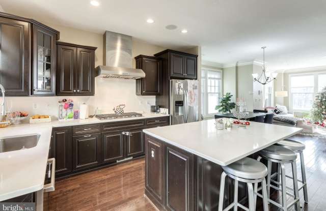 4529 WESTHALL DRIVE NW Gallery 4