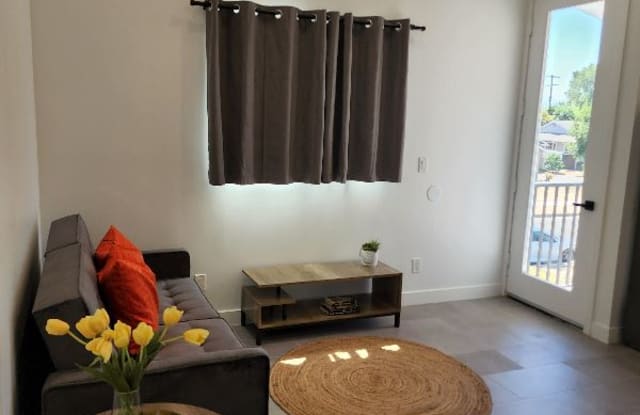 6655 MELBA AVE #2 - 6655 Melba Avenue, Los Angeles, CA 91307