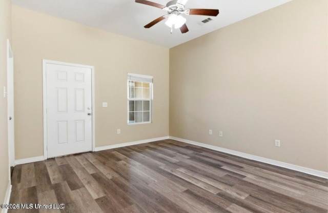 13056 Turtle Creek Parkway Gallery 3