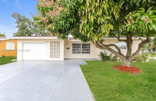 7401 NW 58th St photos photos