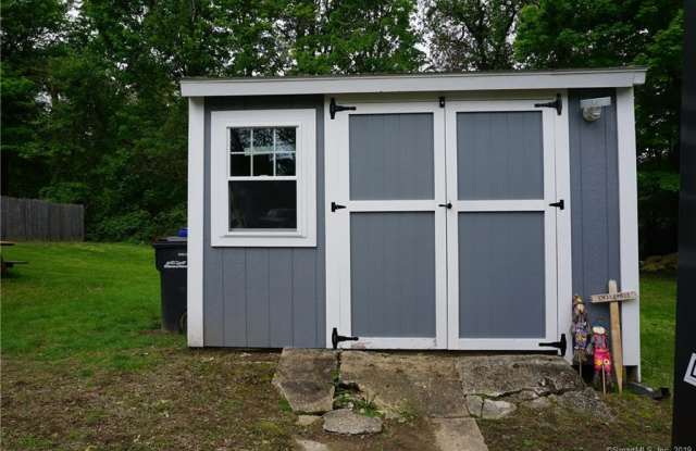 47 Ross Avenue Gallery 3