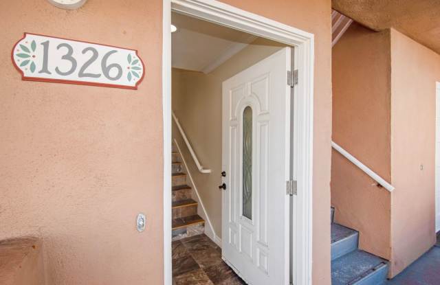 Coastal Living at Its Best – Beautiful Townhome with Ocean Views, Just Steps from the Beach! Gallery 4