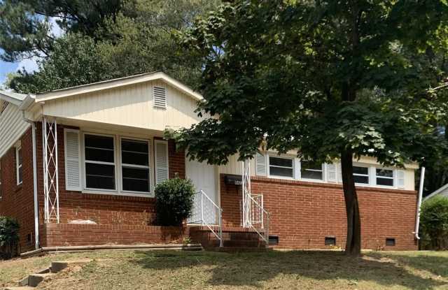 4422 Brooktree Drive - 4422 Brooktree Drive, Charlotte, NC 28208