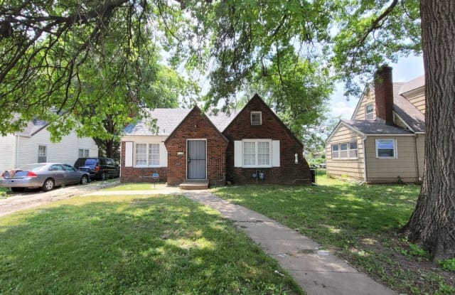 1119 E 75th St - 1119 East 75th Street, Kansas City, MO 64131