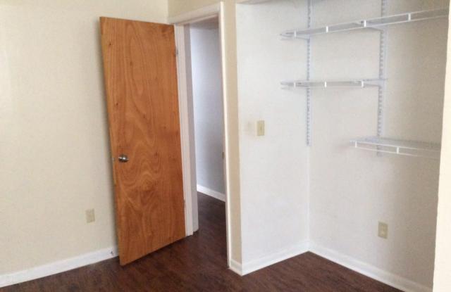 1236 Indianola Avenue - C Gallery 4