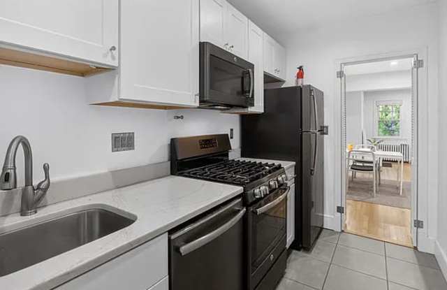 2228 40th St NW Gallery 4