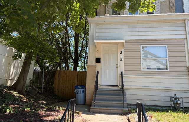 Spacious 4 BDRM Home with Yard! READY FOR YOU TO CALL IT HOME! SECTION 8 APPROVED Gallery 1
