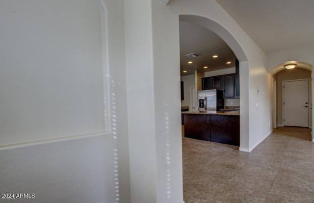 904 S WALLRADE Lane Gallery 4