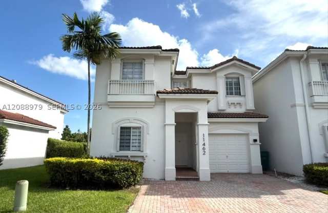 11462 NW 69th Ter Gallery 1