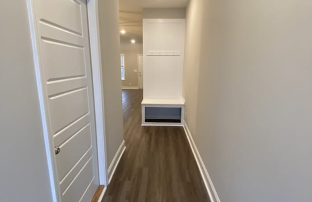 1027 Glenkirk Drive Gallery 2