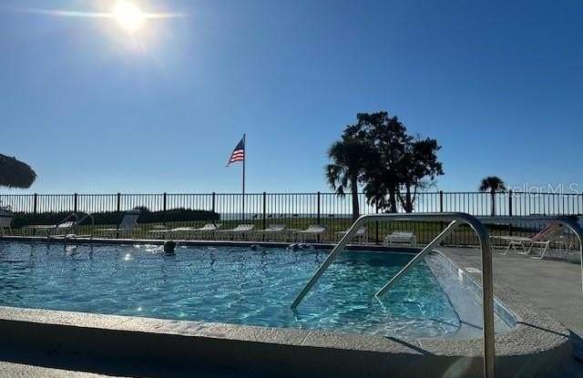 514 WINDRUSH BAY DRIVE photos photos