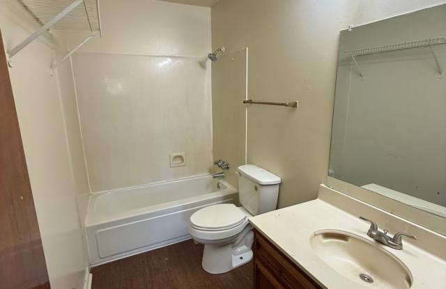 Beautiful and spacious townhome with cathedral ceilings. Ready for you to make it home. Gallery 3
