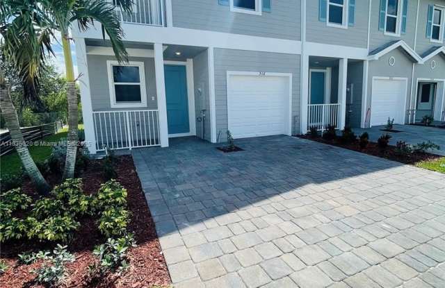 916 SE 19th St photos photos