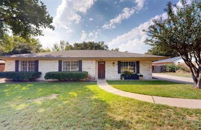 3800 Windridge Drive photos photos