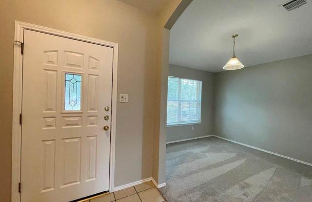 216 Jennifer Ln. Gallery 2