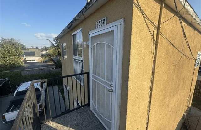 9562 Compton Avenue Gallery 3