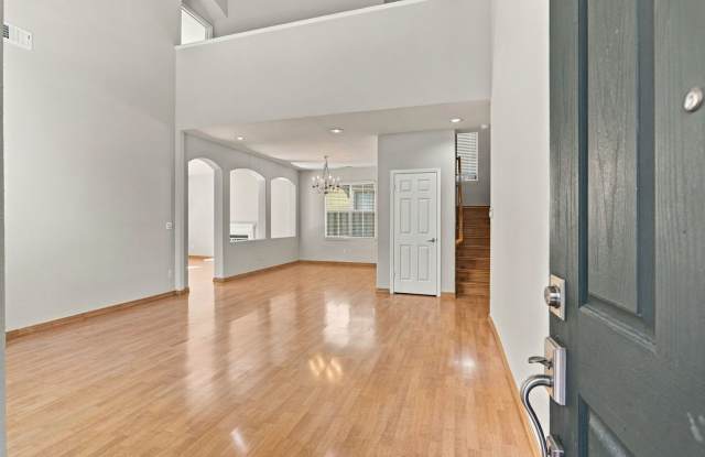 Exceptional 4 Bedroom House Steps from Santana Row Gallery 4