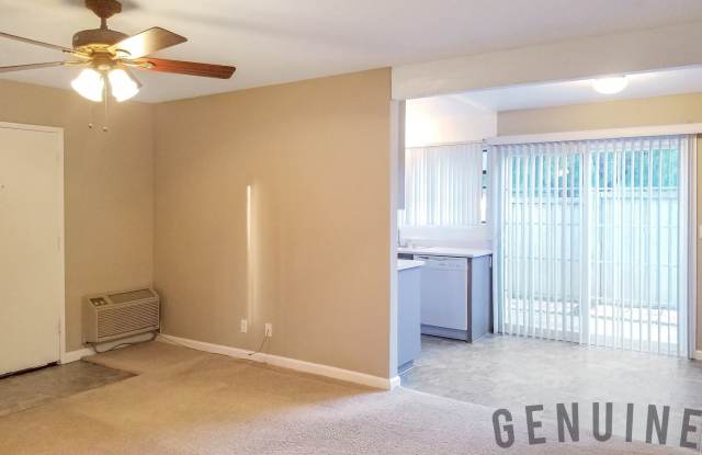 75 Streamwood Gallery 4