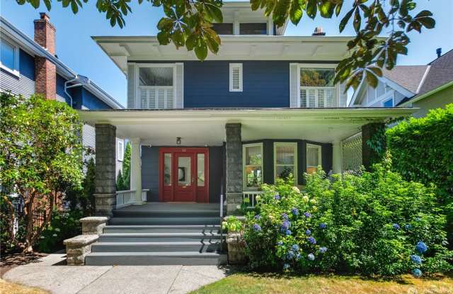 Timeless Seattle Charm Meets Modern Luxury in North Capitol Hill Gallery 1