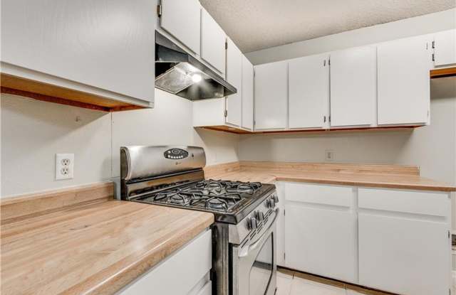 Cozy Single-Story 3 Bed, 2 Bath Home Near South Congress photos photos