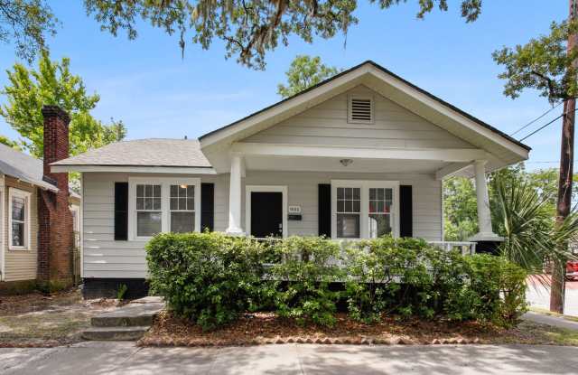 Large 2BR/1BA Downtown Home Walking Distance to Forsyth Park and Daffin Park photos photos