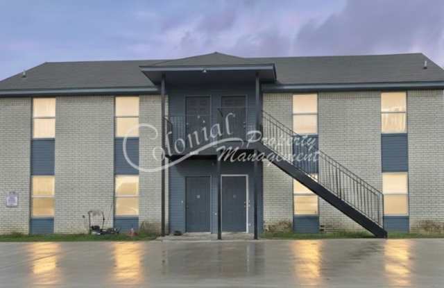 2 bed/1 bath / ACCEPTING SECTION 8 photos photos