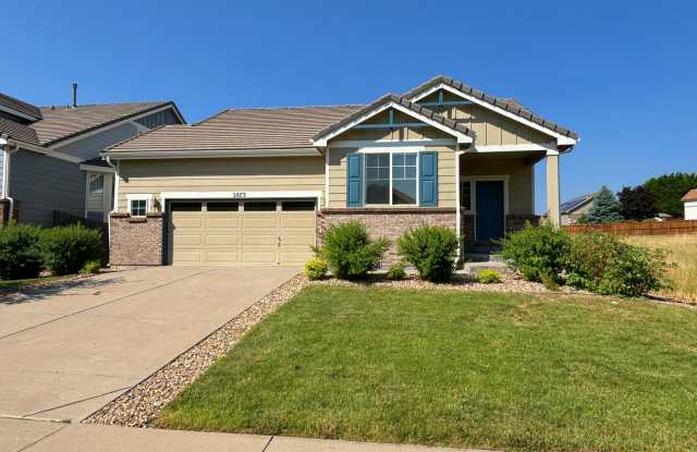 4 Bedroom 3 Bath + Office In East Quincy Highlands! Finished Basement - 3873 Shawnee Way, Aurora, CO 80018