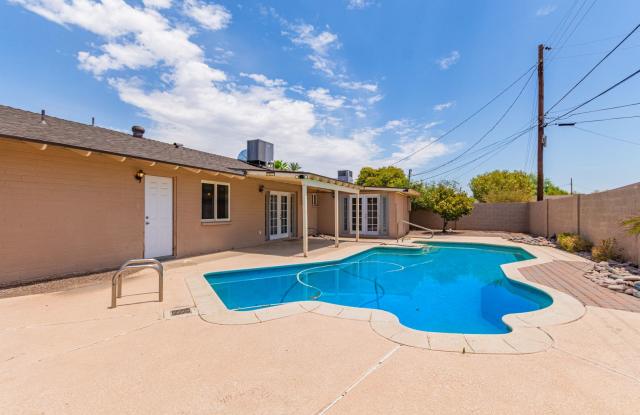 REMODELED 4 BED/2 BATH TEMPE HOME WITH POOL  GARAGE! - 1881 East Palmcroft Drive, Tempe, AZ 85282