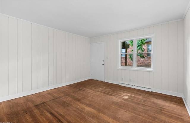 1114 W Academy Street Gallery 3