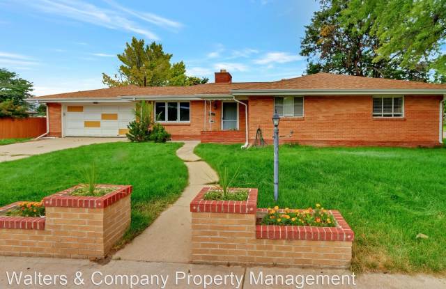 685 S. Washington Cir. - 685 South Washington Circle, Englewood, CO 80113
