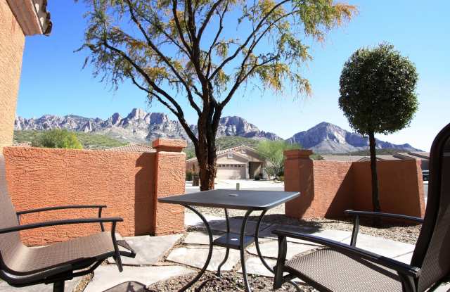 2215 E Stone Stable Drive - 2215 East Stone Stable Drive, Oro Valley, AZ 85737