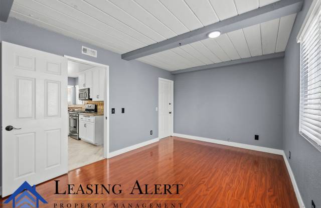 27824 Larkmain Dr Gallery 4