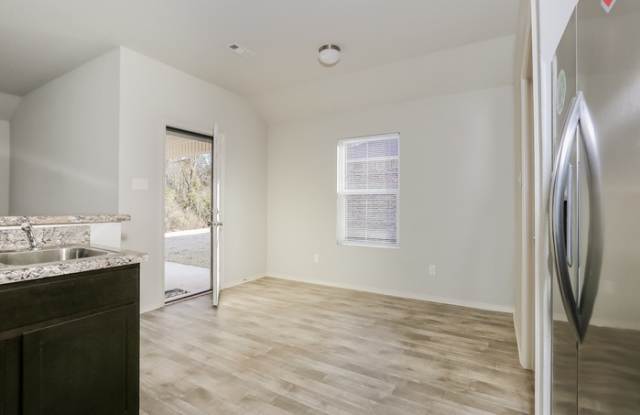 5144 Woodstream Drive Gallery 4