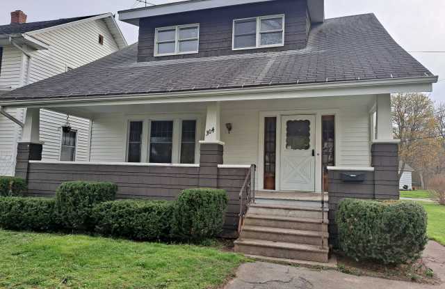304 S Jackson St - 304 South Jackson Street, Batavia, NY 14020