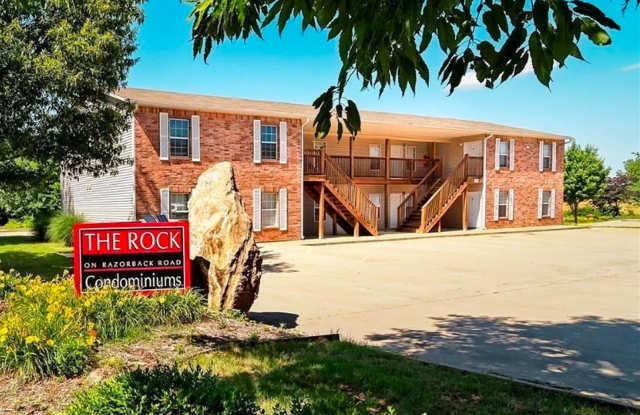2 Bedroom Apartment for Lease - 1 Mile from University of Arkansas Campus- photos photos