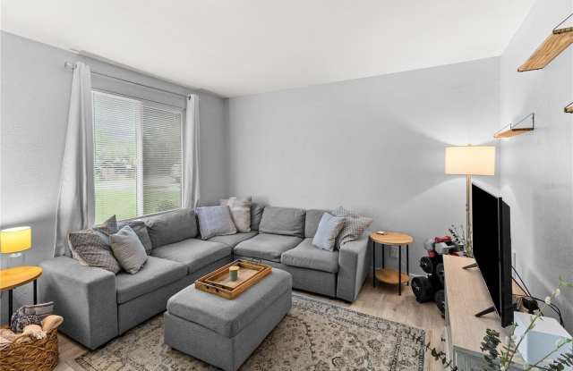 4034 40TH Avenue N Gallery 2
