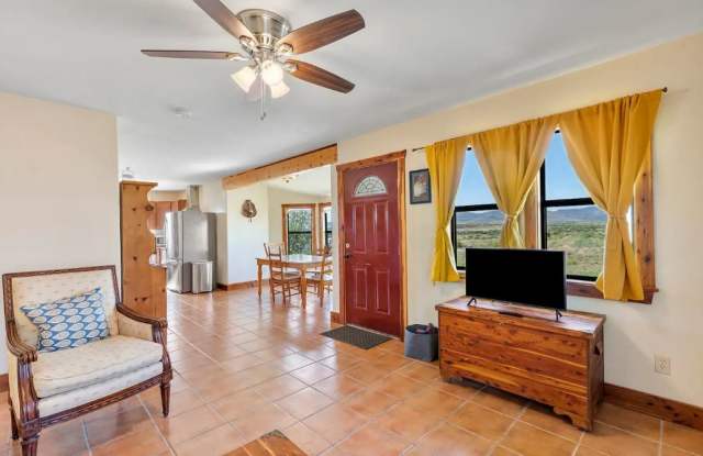 5 Peters Lane photos photos