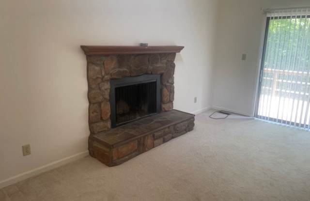 4710 Cornwall Place Gallery 4