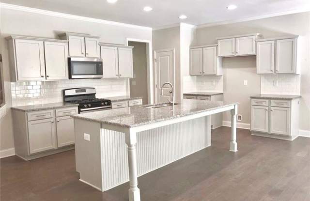 285 Holdings Drive Gallery 4